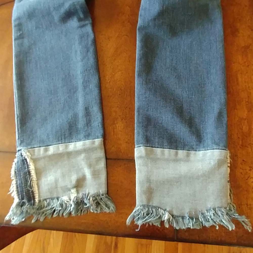 NEW GREAT DETAILED JEANS - Picture 5 of 6